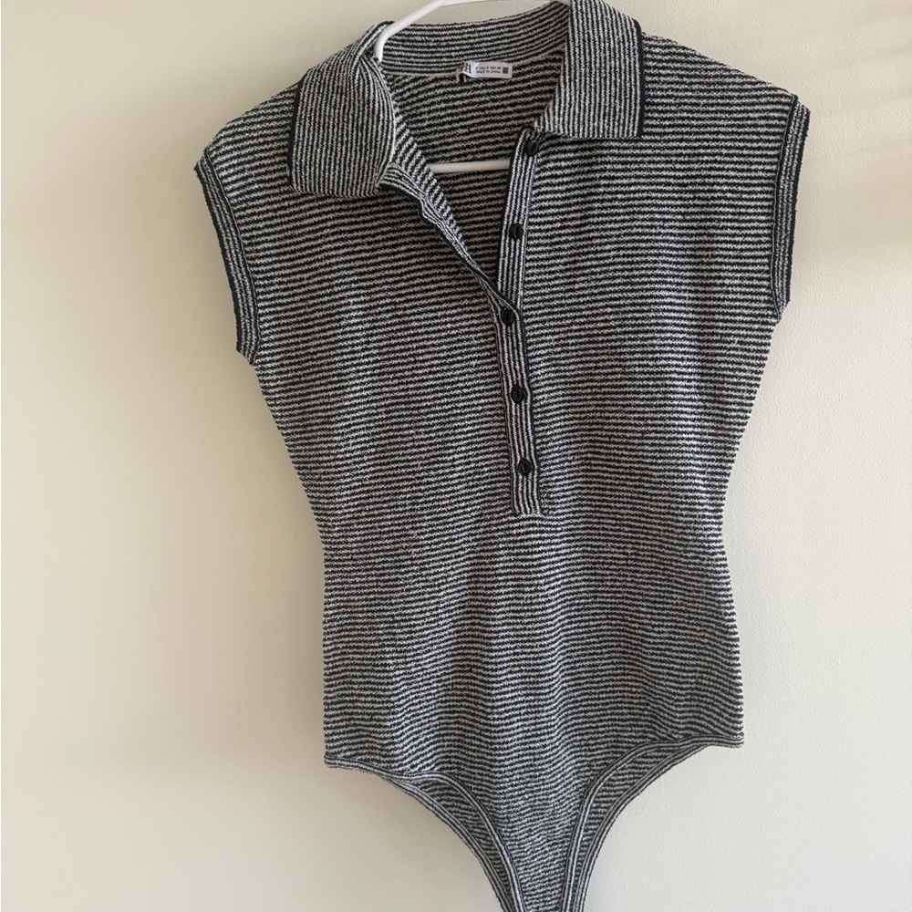Zara Black and White Sleeveless Bodysuit with Collared Neckline